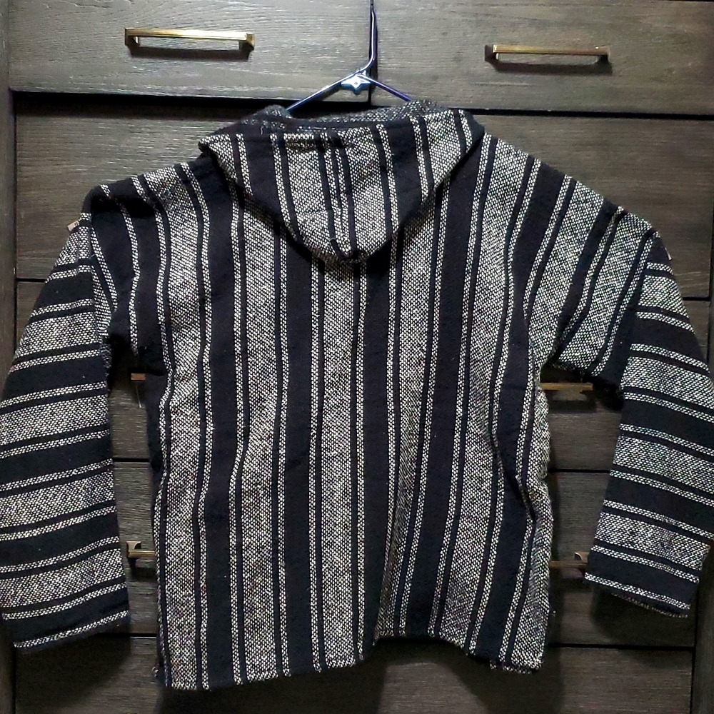Sweater with Hood Size XL - Picture 2 of 4